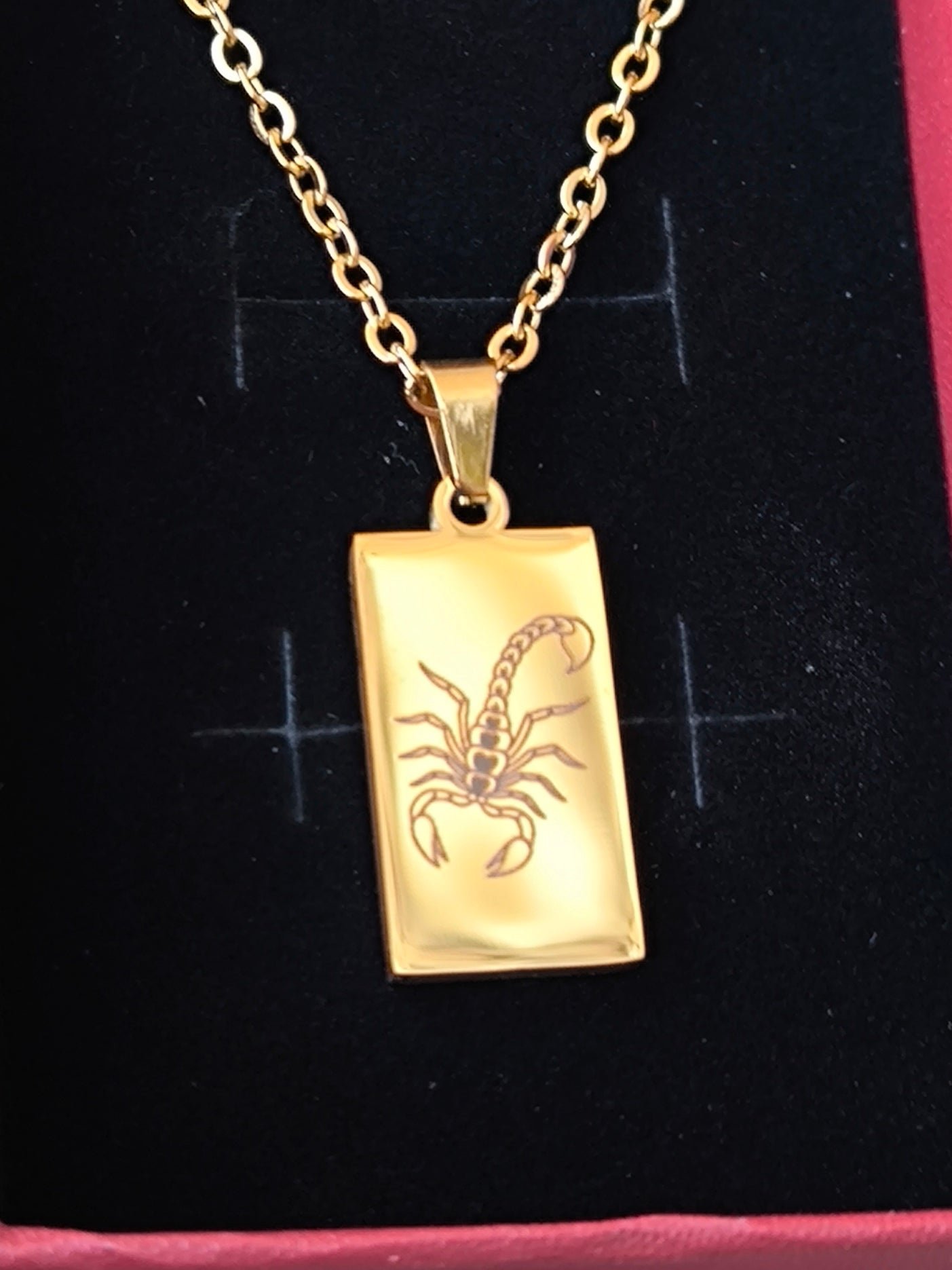 le pendentif lingot scorpion