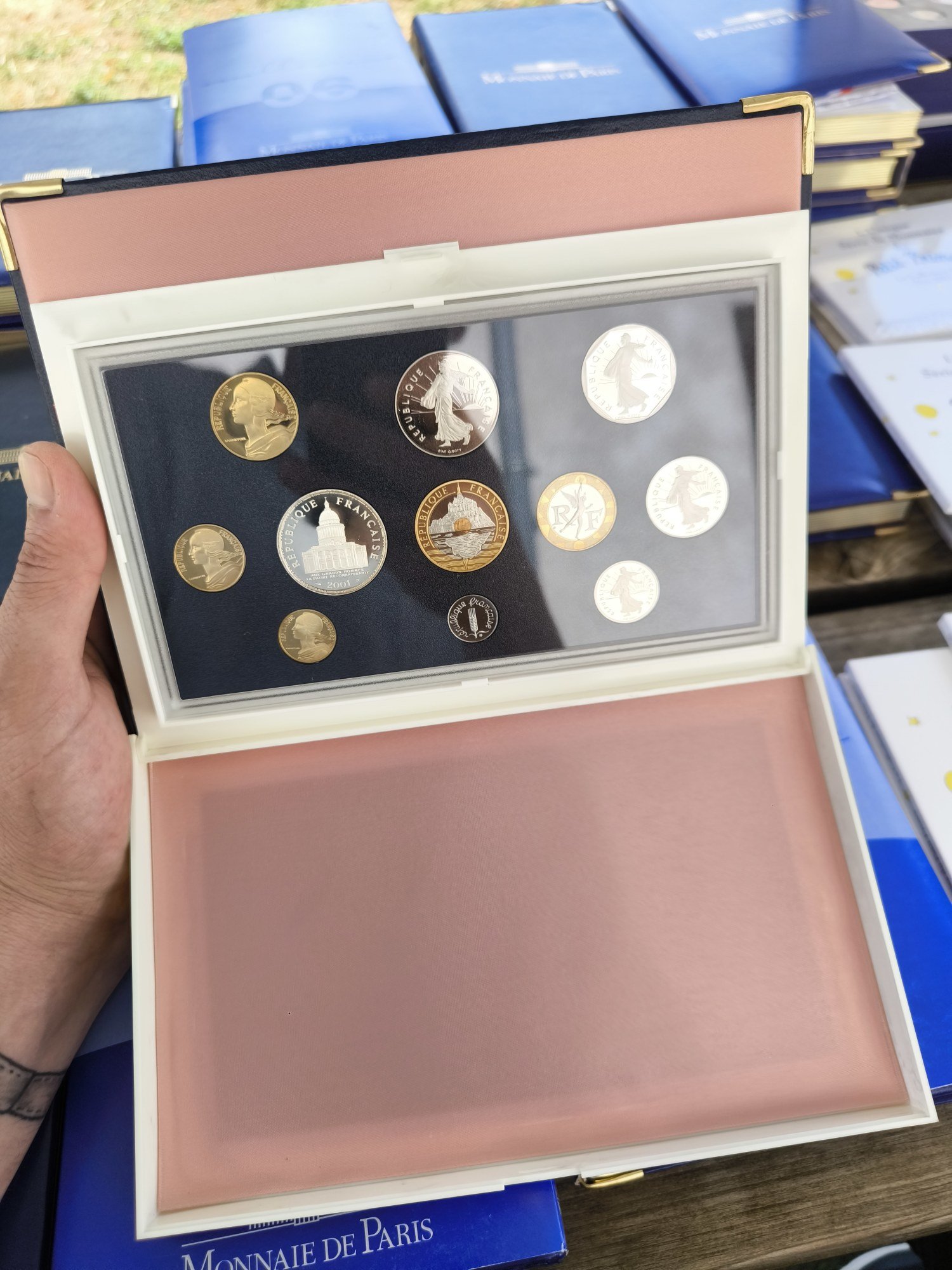 Coffret Belle Épreuve Monnaie de Paris 2001 — Écrin Cuir, Série Complète - Image 2