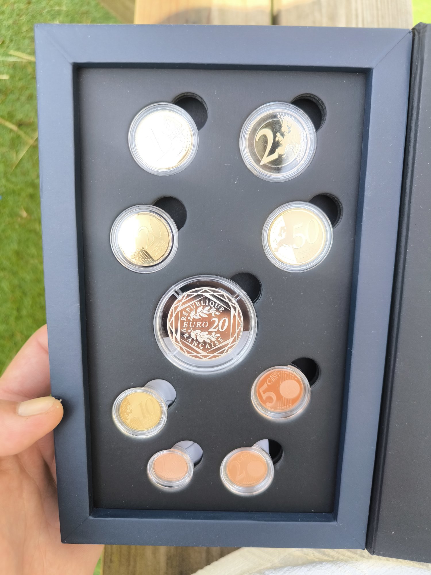Coffret Annuel Prestige BE 2022 – « 20 Ans de l'Euro » & Nouvelle Face Nationale - Image 2